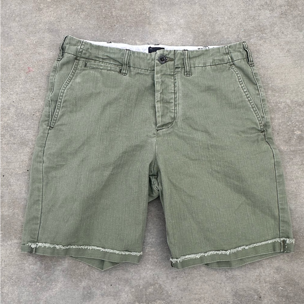 j.Crew men’s green shorts khaki carpenter golf 9 in inseam designer cuffed chino